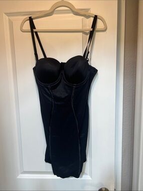 NWOT Maidenform Black Satin Bustier Slip